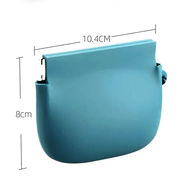Hoopreety Silicone Dog Treat Bag Auto Close Portable Snack Pouch