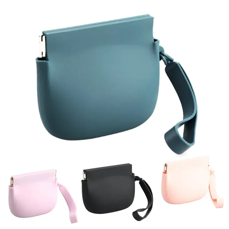 Hoopreety Silicone Dog Treat Bag Auto Close Portable Snack Pouch